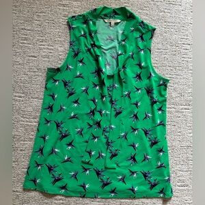 41 Hawthorn Green Top with Exotic Flower Pattern